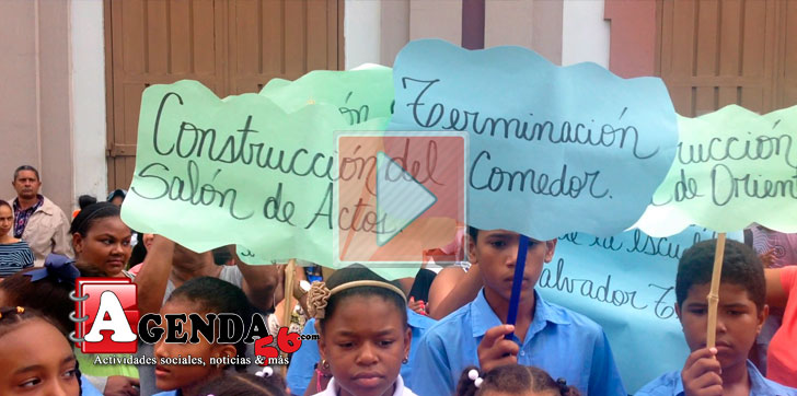 Estudiantes-Escuela-Salvador-Then