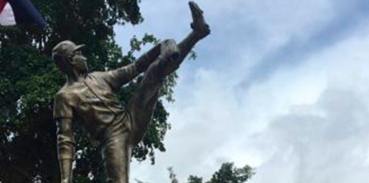 Estatua-Juan-Marichal