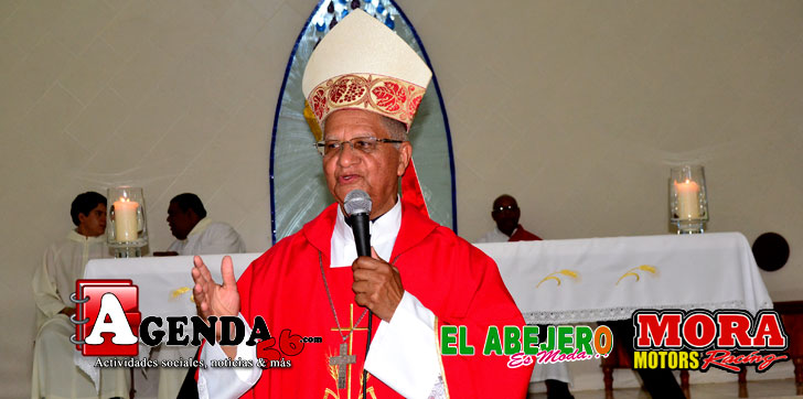 misa-ucne-nuevos-egresados