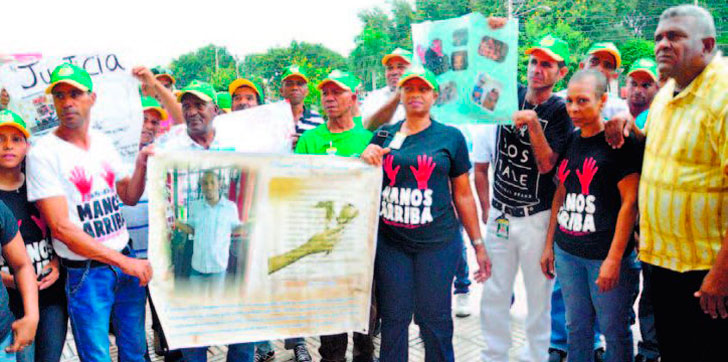 familiares-joven-asesinado-santiago