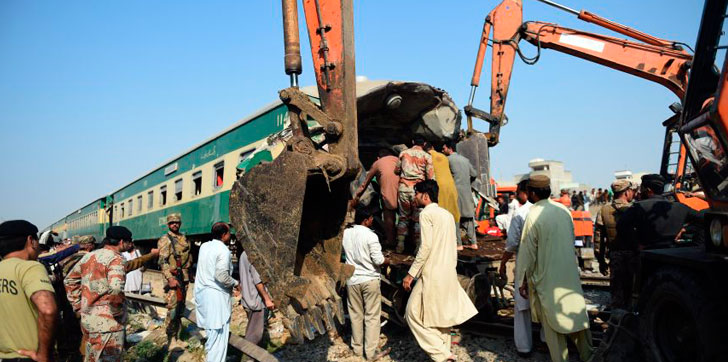 choque-trenes-pakistan