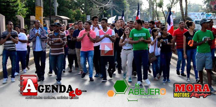 Marcha-estudiantes-UASD