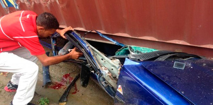 Carro-aplastado-Santiago