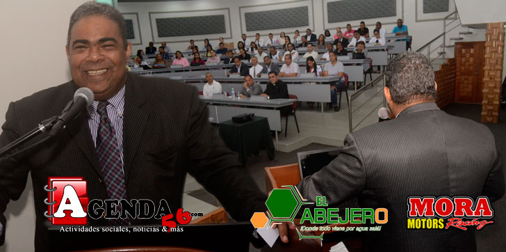 Conferencia-y-Puesta-en-circulacion-de-libro-ucne