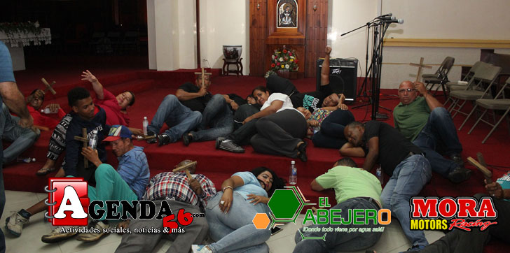 Ex-empleados-en-catedral