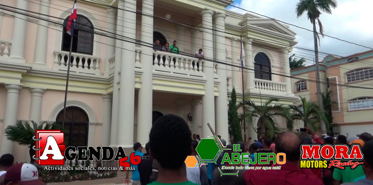 Ayuntamiento-mercaderes