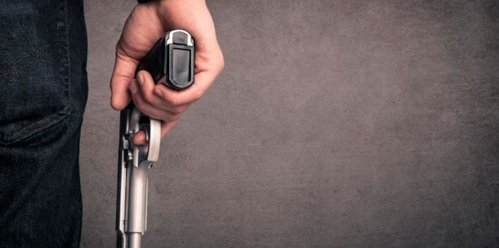 Policía-impide-que-hombre-ultimara-a-balazos-a-su-expareja