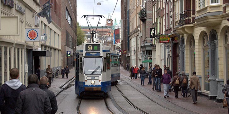 Evacuan-area-de-tras-hallarse-una-granada-de-mano