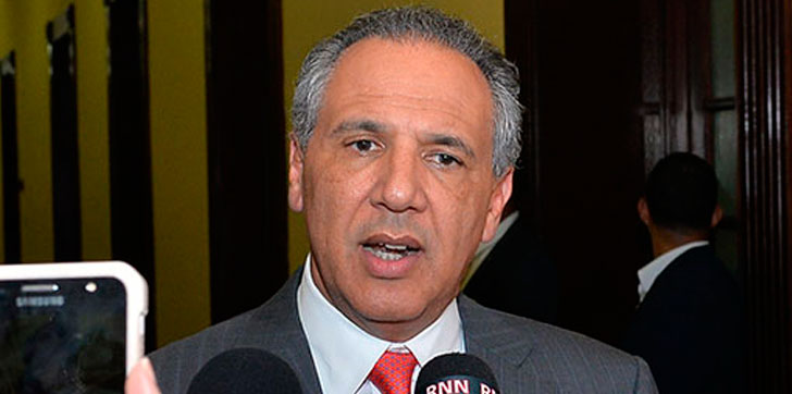 Gobierno-cobrara-servicio-extranjeros