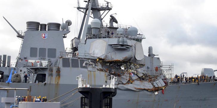 barco-de-ala-armada-de-UU-EE-choca-con-buque