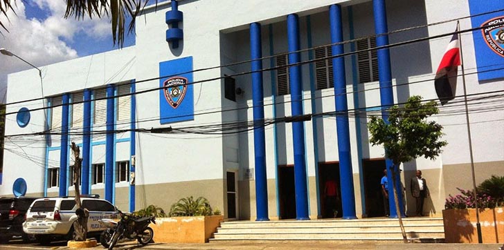 hombre-golpea-una-mujer