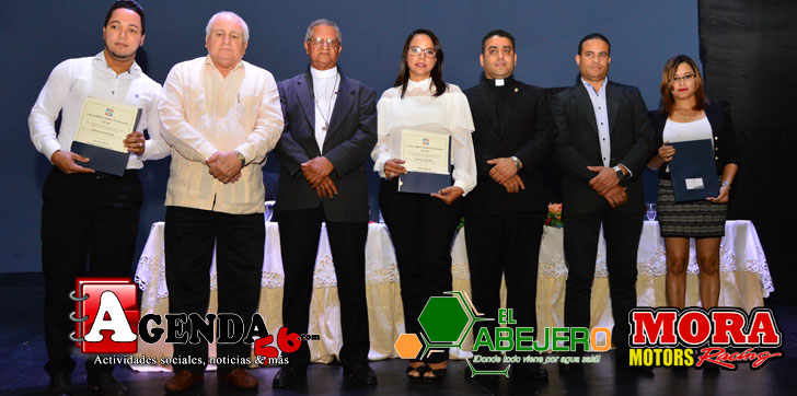 Graduacion-Diplomado-UCNE