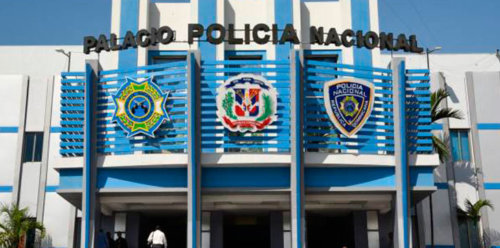 tres-hombres-penetran-destacamento