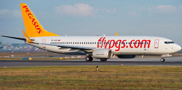 avion-rumbo-turquia-realiza-aterrizaje-de-emergencia