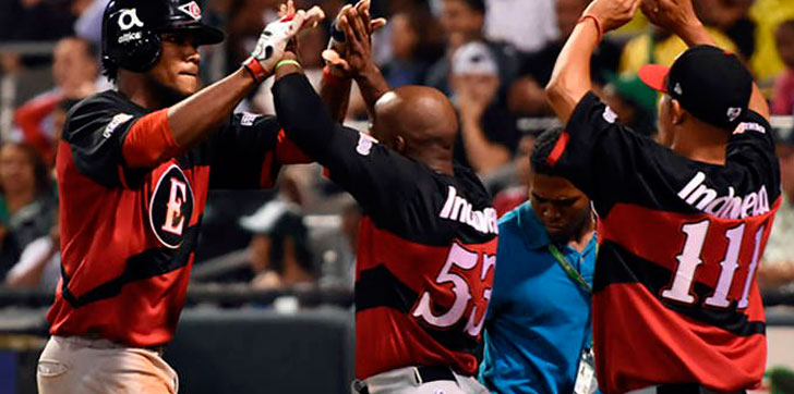 Franchy-Cordero-saluda