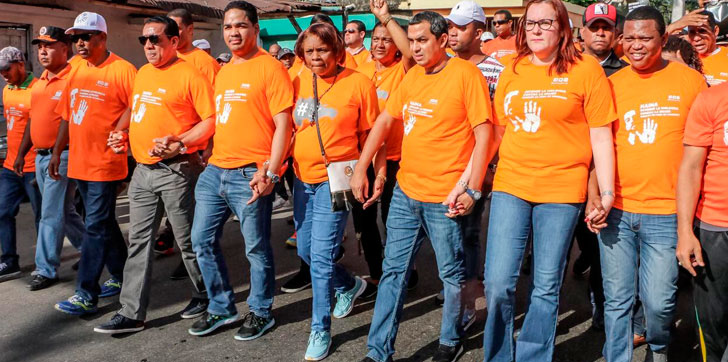 Marcha-hombres-Haina