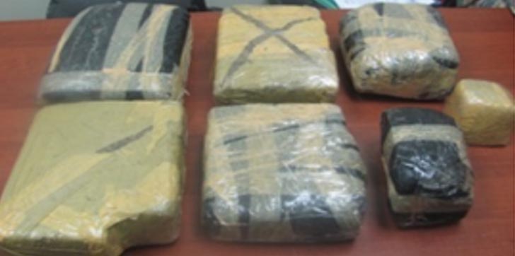 decomisan-135-libras-de-marihuana-en-villa-duarte