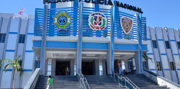 un-menor-con-tres-fihas