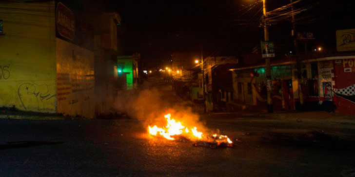 Alcalde-incendiada-Honduras