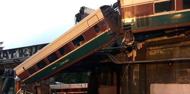 seis-muerto-por-descarrilamiento-de-un-tren