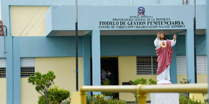 Fachada-NAJATO-hombres