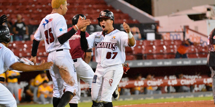 Melvin-Mercedes-anota