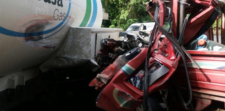 accidente-entre-dos-camiones