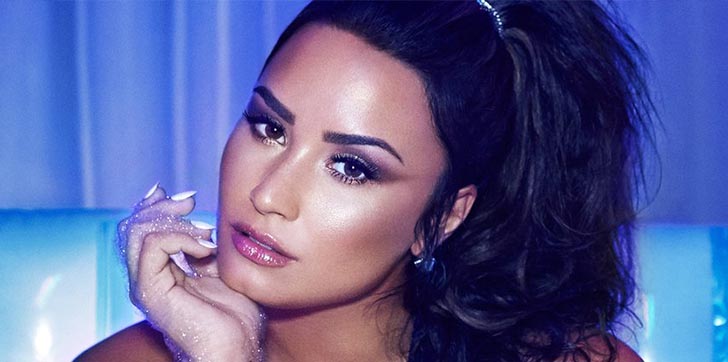 demi-lovato-dejo-en-schock-a-todos-luego-de-besar-a-su-bailarina-en-pleno-show