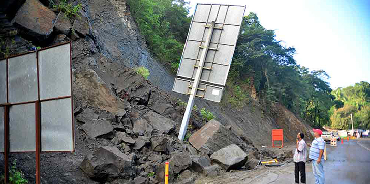 deslizamiento-afecfa-la-calle