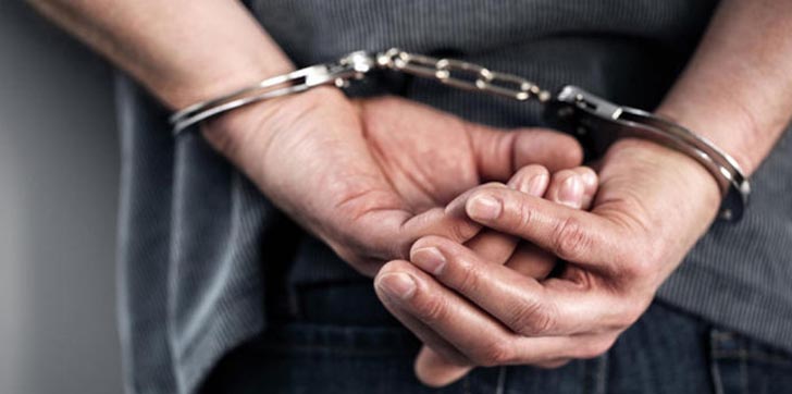 hombre-hombre-acusado-violacion