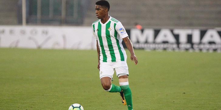 dominicano-junior-firpo-debuta-con-el-real-betis
