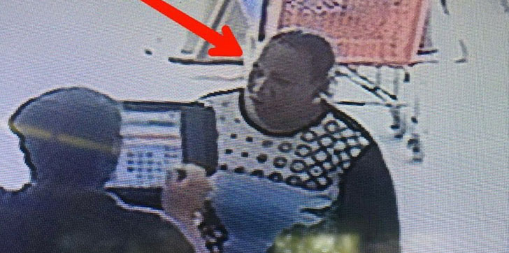 atracadora-queda-grabada