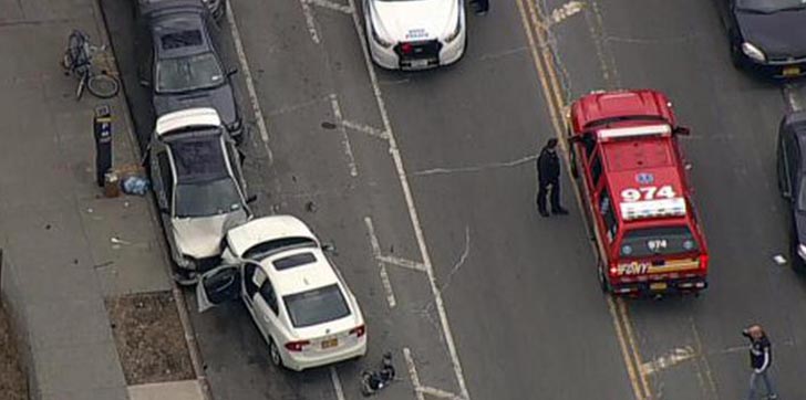 un-auto-atropella-varias-personas