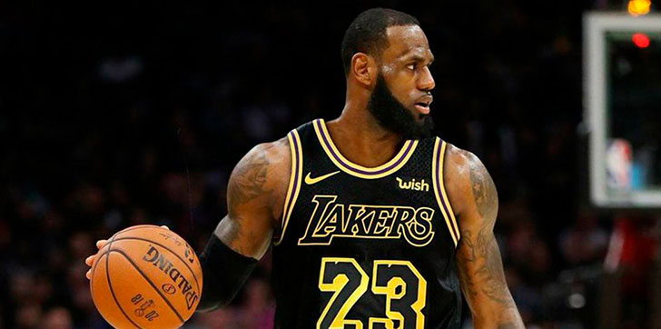 james-y-los-jovenes-lakers