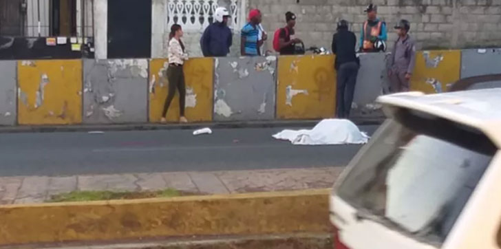 MUERTO-PUENTE-BICICLETA