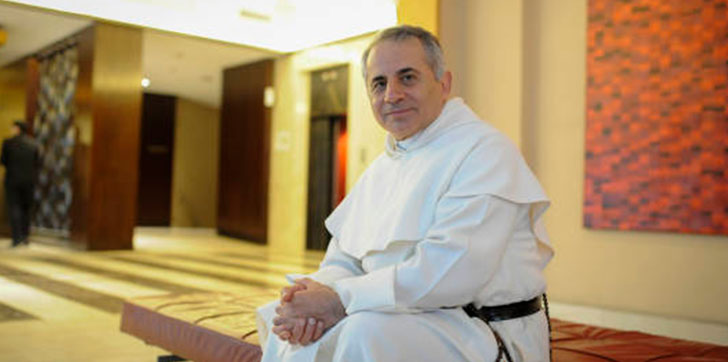 Un-dominicano-es-ordenado