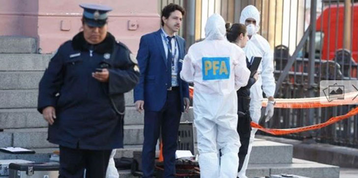 HOMBRE-ARMADO-CASA-ROSADA