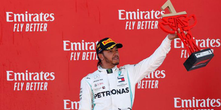 Hamilton-gana-premio