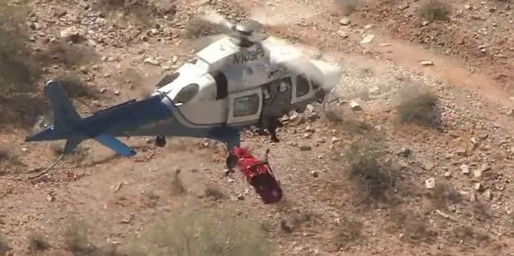 una-camilla-con-una-muje