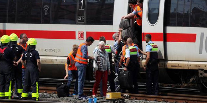 Niño-tras-ser-arrojado