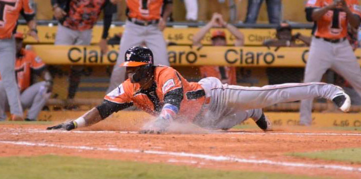 DAIRON-BLANCO-DESLIZA