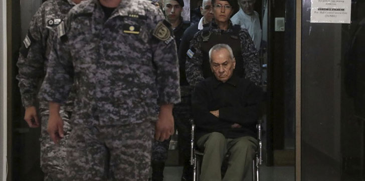 Condenan-a-dos-sacerdotes