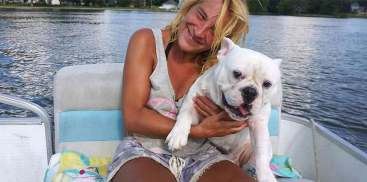 bulldog-frances-mata-su-dueño