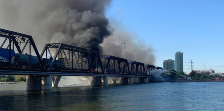 un-tren-se-descarrila