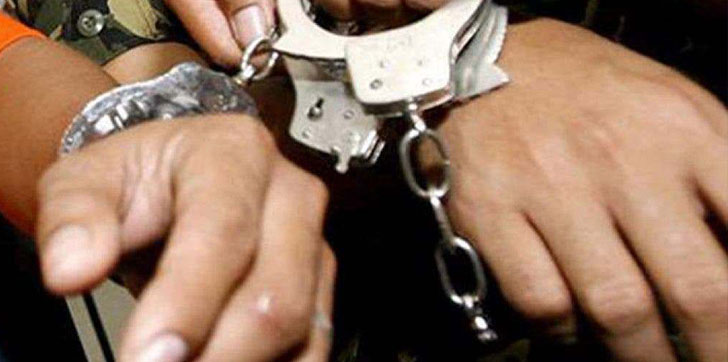 DETIENEN-UNA-PAREJA-MUERTE