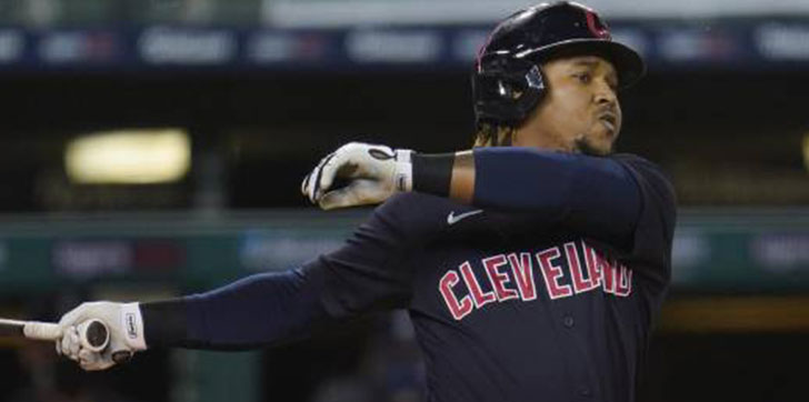 ramirez-pega-dos-jonrones