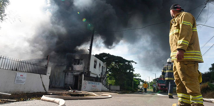 un-incendio-afecta
